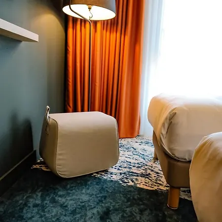 Live Bordeaux Szálloda 3*