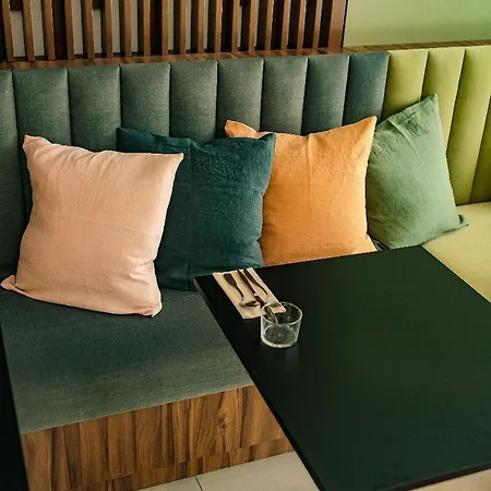 Live Bordeaux Hotel 3*
