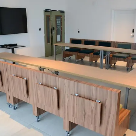 Live Bordeaux Hotel 3*