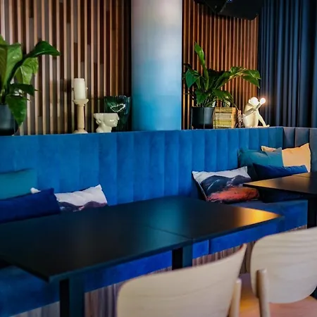 Live Bordeaux Hotel 3*